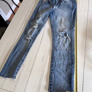 MUDD Light Wash Distressed Jeans